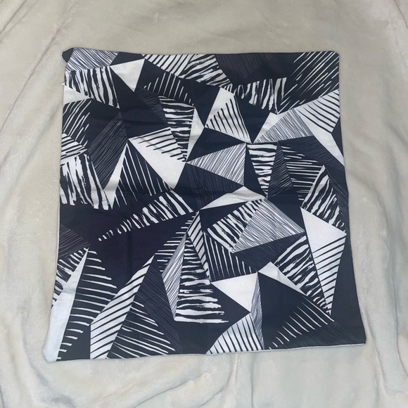 18x18 Geometric Black and White Pattern Pillow Case - Picture 2 of 4